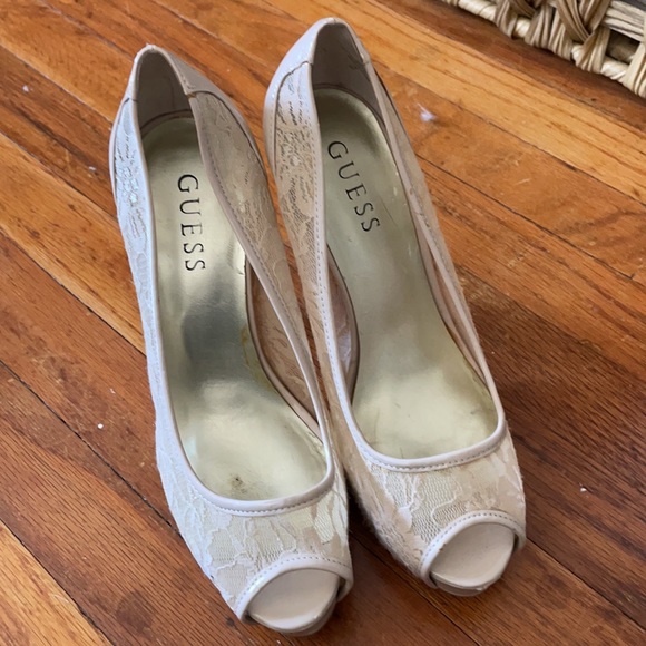 Guess Nude Lace Stilletos - Picture 4 of 9